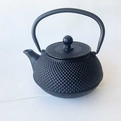 Tetera de Hierro 0.8lts negra